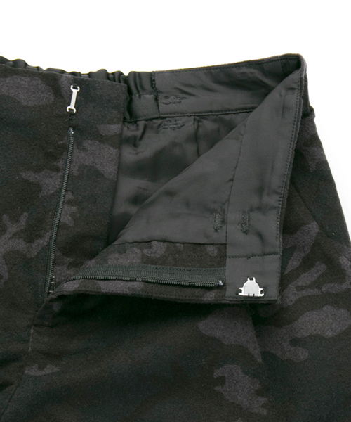 GUILD PRIME（ギルドプライム）の「【GUILD PRIME】WOMENS トーナルカモフラージュショートパンツ（その他パンツ・レディース・ネイビー・36/34）」の6枚目の写真