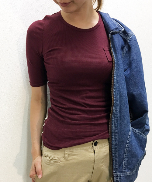 OLD BETTY'S（オールドベティーズ）の「ALOHA Cotton Rib Pocket T-shirts/コットンリブポケット５分袖Tシャツ（Tシャツ/カットソー・レディース・キナリ/サンドベージュ/ネイビー/ラベンダー/ボルドー/アイボリー/ブラック・FREE）」の7枚目の写真