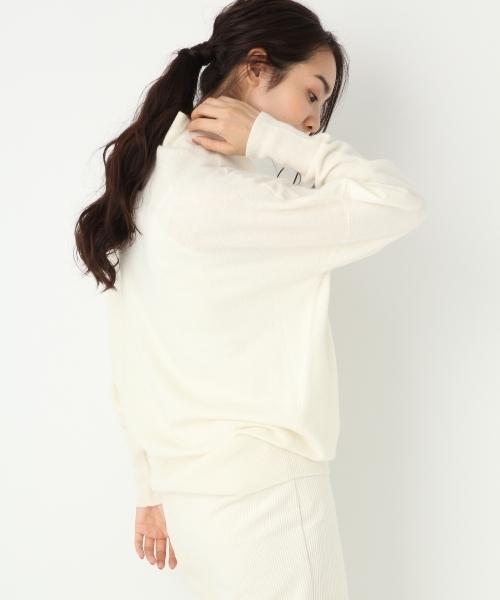 A part by（アパートバイ）の「12Gカシコンドルマンタートルネック　738597 （ニット/セーター・レディース・ブラック/キャメル/パープル/オフホワイト・FREE）」の7枚目の写真