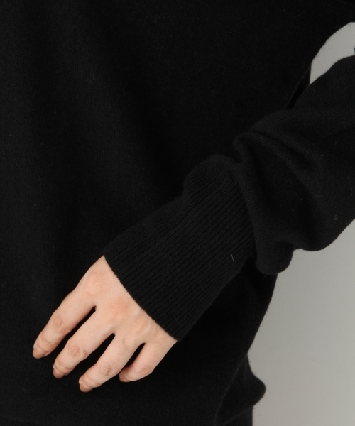 A part by（アパートバイ）の「12Gカシコンドルマンタートルネック　738597 （ニット/セーター・レディース・ブラック/キャメル/パープル/オフホワイト・FREE）」の17枚目の写真