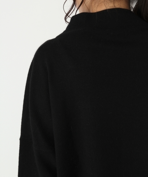 A part by（アパートバイ）の「12Gカシコンドルマンタートルネック　738597 （ニット/セーター・レディース・ブラック/キャメル/パープル/オフホワイト・FREE）」の11枚目の写真