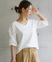 laboratory work | 袖3ＤレースＶネックプルオーバー(Tシャツ/カットソー)