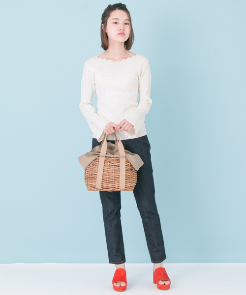 URBAN RESEARCH(アーバンリサーチ)の「UR スカラップニット(ニット/セーター・レディース・オフホワイト/ピンク/ブラック/その他1・FREE)」の9枚目の写真