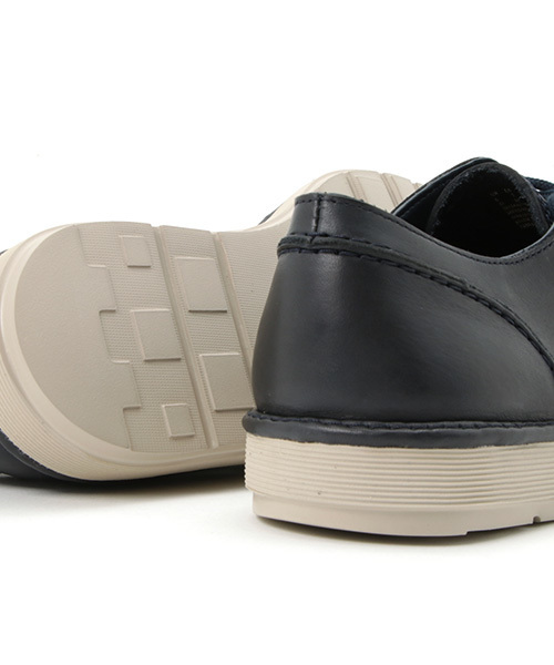 Clarks(クラークス)の「Fayeman Lace / フェイマンレース (ネイビーレザー)(ドレスシューズ・メンズ・ブルー・6/7/9/10/8/7.5/10.5/9.5/8.5/6.5)」の9枚目の写真