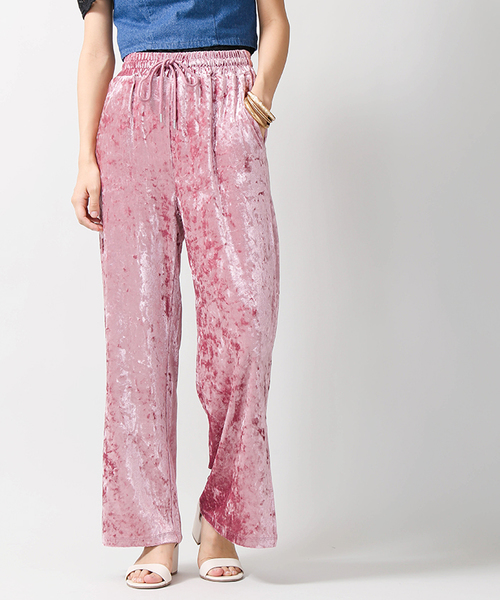 WEGO（ウィゴー）の「WEGO/クラッシュベロアスリットワイドパンツ（その他パンツ・レディース・ピンク/ライトブラウン/ブラック系その他/ブラック・FREE）」の4枚目の写真