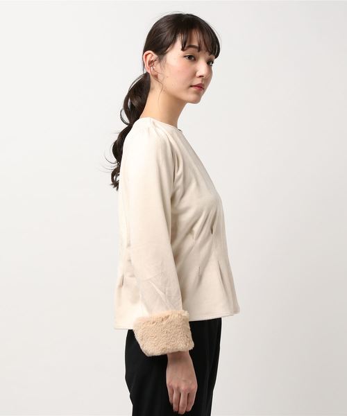 GeeRA（ジーラ）の「クリーミーフェイクスエード素材トップス（Tシャツ/カットソー・レディース・ベージュ/グレー/モカ・MEDIUM/LARGE）」の4枚目の写真
