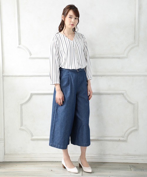 GLACIER(グラシア)の「フレアシルエットが魅力 デニムガウチョパンツ(デニムパンツ・レディース・ライトインディゴブルー/ワンウォッシュ・L/LL/M/S)」の8枚目の写真