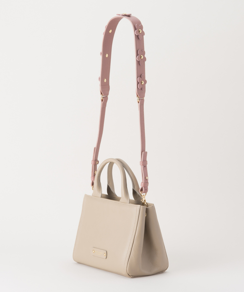 BLUE LABEL CRESTBRIDGE フラワーモチーフトートバッグ BLUE LABEL CRESTBRIDGE（ブルーレーベルクレストブリッジ）の