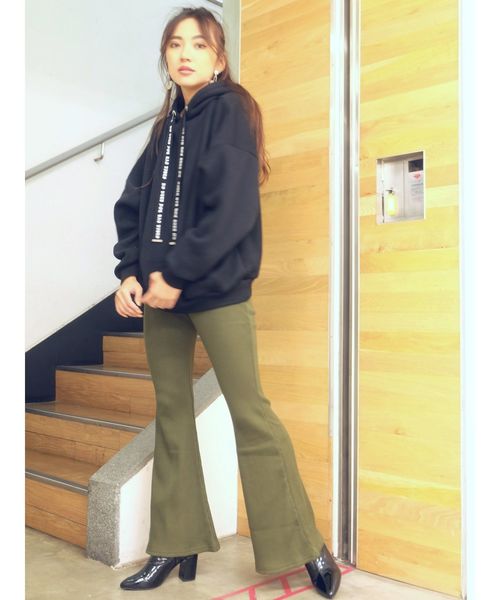 EVRIS(エヴリス)の「ハイウエストリブフレアレギンス(その他パンツ・レディース・ブラック/カーキ/キャメル・FREE)」の8枚目の写真