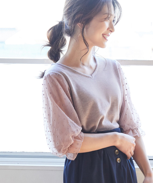 VIS(ビス)の「【泉里香さん着用】【前後2WAY】袖ドットチュールプルオーバー(Tシャツ/カットソー・レディース・ホワイト/ブラック/ベージュ/ピンク・FREE)」の4枚目の写真