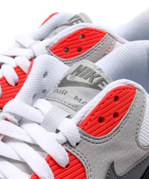 BEAMS BOY(ビームスボーイ)の「NIKE / エアマックス 90 エッセンシャル(スニーカー・レディース・ホワイト・24.5/25/24)」の2枚目の写真