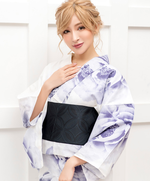 Ninarobe(ニーナローブ)の「浴衣3点セット (浴衣+造り帯+下駄) (白地×紫牡丹)(浴衣・レディース・ホワイト・FREE)」の4枚目の写真
