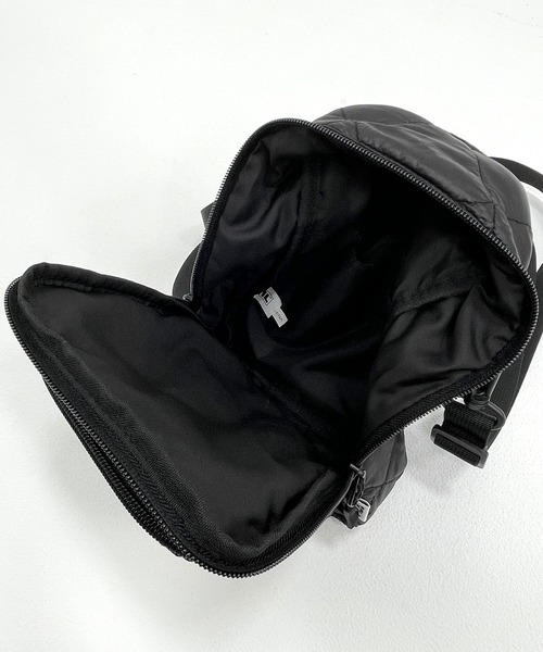 FILA（フィラ）の「FILA フィラ ブランド ロゴ パデット キルティング ショルダーベルト パラコードハンドル 2WAY ミニ ショルダーバッグ（ショルダーバッグ・レディース・ブラック/ネイビー/レッド/ブラック系/カーキ/アイボリー・FREE）」の15枚目の写真