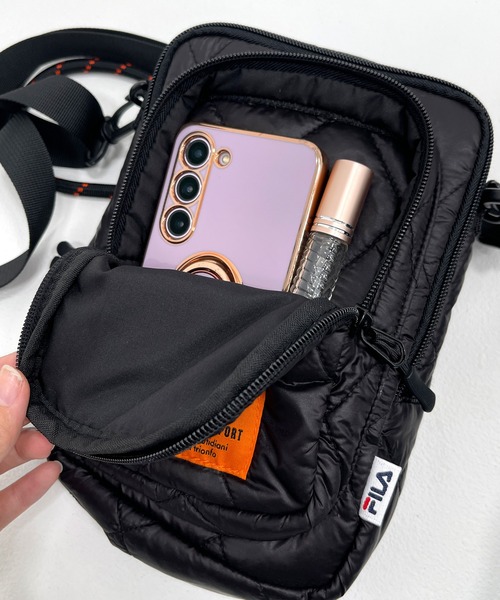 FILA（フィラ）の「FILA フィラ ブランド ロゴ パデット キルティング ショルダーベルト パラコードハンドル 2WAY ミニ ショルダーバッグ（ショルダーバッグ・レディース・ブラック/ネイビー/レッド/ブラック系/カーキ/アイボリー・FREE）」の14枚目の写真