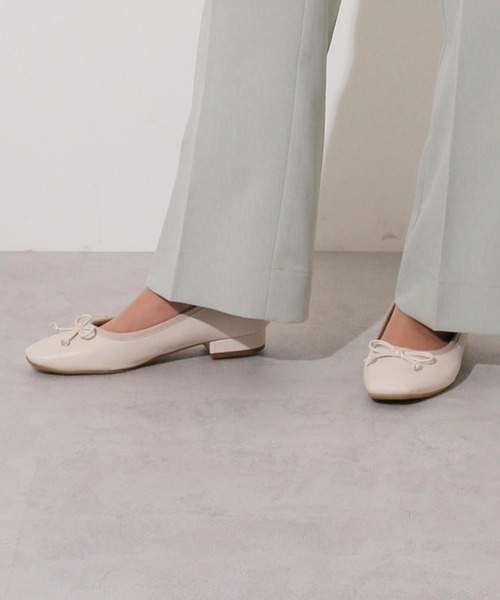 one after another NICE CLAUP（ワンアフターアナザーナイスクラップ）の「【WEB限定】バレエ シューズ（バレエシューズ・レディース・アイボリー/ブラウン系その他・SS/S/M/L/LL）」の2枚目の写真