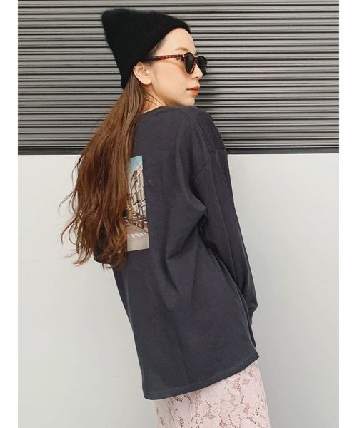 Ungrid（アングリッド）の「バックフォトロングスリーブTee（Tシャツ/カットソー・レディース・オフホワイト/ブラック/モカ・FREE）」の3枚目の写真