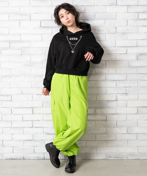 WEGO(ウィゴー)の「WEGO/カーゴポケットジョグパンツ(カーゴパンツ・レディース・ホワイト/ブラック/ライム・FREE)」の4枚目の写真