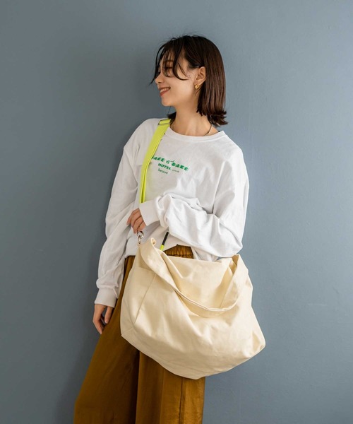 VitaFelice(ヴィータフェリーチェ)の「2wayキャンバストートバッグ(ショルダーバッグ・レディース・アイボリー/ブラック/グレー・FREE)」の15枚目の写真