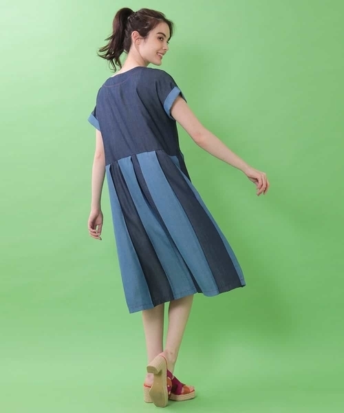 【美品】Jocomomola ホコモモラ テンセルデニム配色ワンピース Jocomomola（ホコモモラ）の「テンセルデニム配色ワンピース