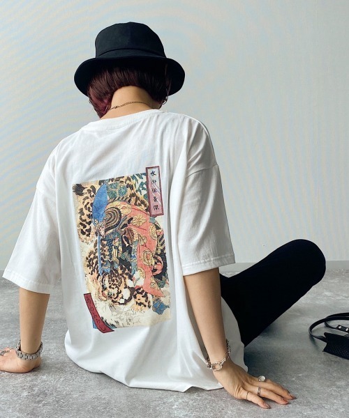 PAGEBOY(ページボーイ)の「UKIYOE Tシャツ(Tシャツ/カットソー・レディース・オフホワイト/ブラック・FREE)」の4枚目の写真
