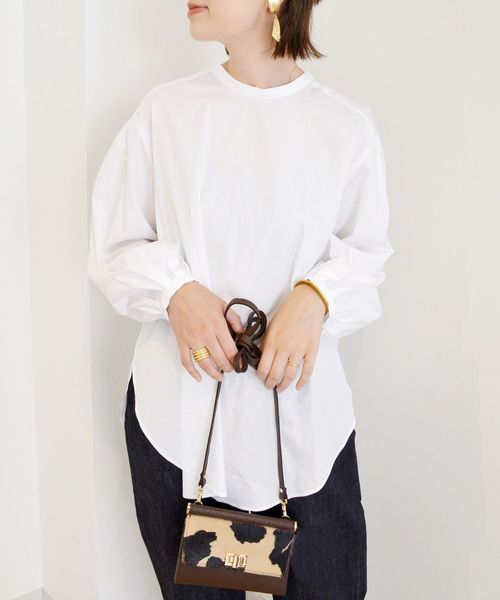 SHIPS（シップス）の「バックボタンボリュームスリーブブラウス（シャツ/ブラウス・レディース・オフホワイト/ダークラベンダー/ワイン・ONE SIZE）」の2枚目の写真