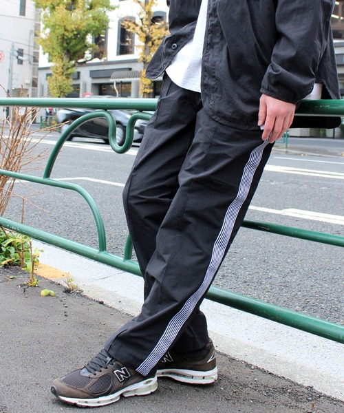 yield(イールド)の「【yield select apparel】ロクヨンクロス トラックパンツ(その他パンツ・メンズ・ブラック/ベージュ/パープル/ネイビー/ブラウン/グレー/オリーブ・M/L/XL)」の2枚目の写真