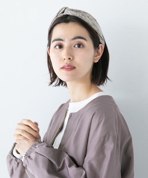 LEPSIM(レプシィム)の「ヒネリワイヤーターバン 937117(ヘアバンド・レディース・チャコールグレー/ブラック/イエロー/グレイッシュベージュ・ONE SIZE)」の1枚目の写真
