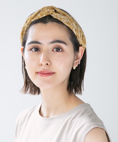 LEPSIM(レプシィム)の「ヒネリワイヤーターバン 937117(ヘアバンド・レディース・チャコールグレー/ブラック/イエロー/グレイッシュベージュ・ONE SIZE)」の12枚目の写真