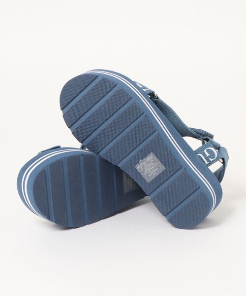Guess(ゲス)の「【GUESS】ゲスヨーロッパモデル gwAVIN3-B サンダル(サンダル・レディース・ブルー系その他・US6/US7/US8/US5)」の3枚目の写真