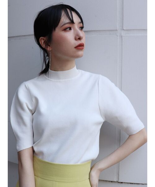 MURUA（ムルーア）の「スリムハーフスリーブニット（ニット/セーター・レディース・ホワイト/ブラック/ライトグリーン/ライトブルー/ベージュ・FREE）」の2枚目の写真