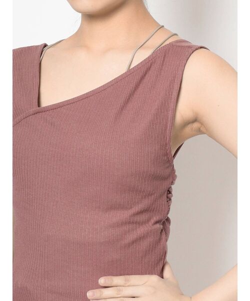 MERCURYDUO(マーキュリーデュオ)の「バックシャンアシメネックリブカットソー(Tシャツ/カットソー・レディース・レッド/ベビーピンク/ブラウン・FREE)」の11枚目の写真