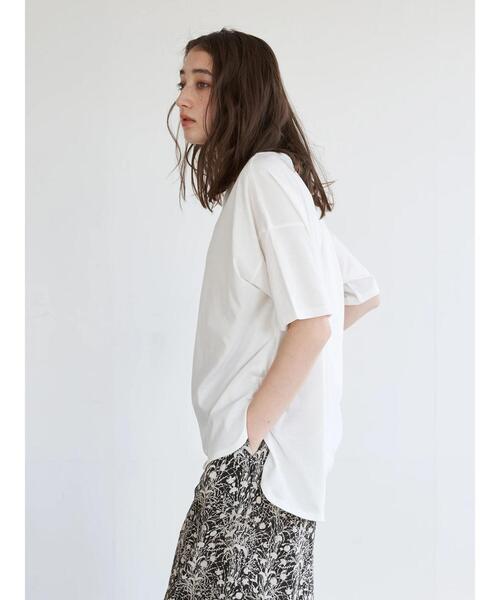 YECCA VECCA(イェッカヴェッカ)の「ラウンドヘム5分袖カットソー *(Tシャツ/カットソー・レディース・カーキ/ブラック/ベージュ/オフホワイト・FREE)」の11枚目の写真