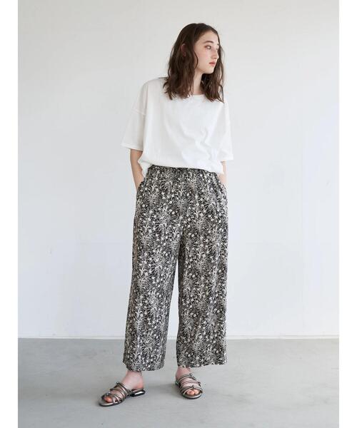 YECCA VECCA(イェッカヴェッカ)の「ラウンドヘム5分袖カットソー *(Tシャツ/カットソー・レディース・カーキ/ブラック/ベージュ/オフホワイト・FREE)」の13枚目の写真