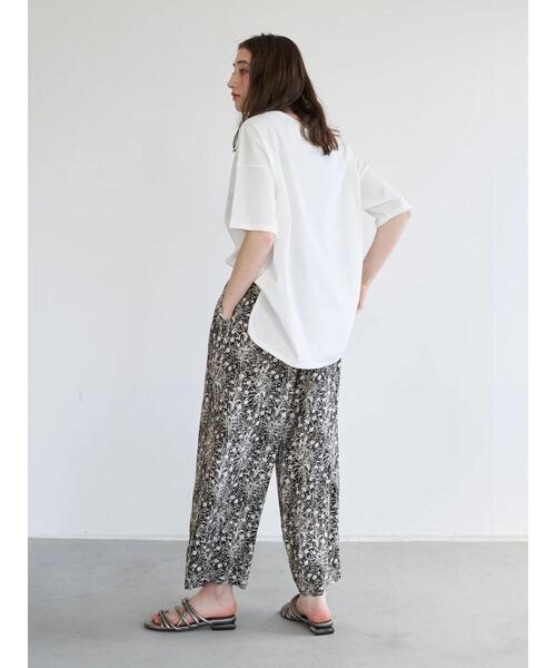 YECCA VECCA(イェッカヴェッカ)の「ラウンドヘム5分袖カットソー *(Tシャツ/カットソー・レディース・カーキ/ブラック/ベージュ/オフホワイト・FREE)」の17枚目の写真