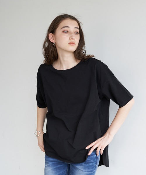 YECCA VECCA(イェッカヴェッカ)の「ラウンドヘム5分袖カットソー *(Tシャツ/カットソー・レディース・カーキ/ブラック/ベージュ/オフホワイト・FREE)」の3枚目の写真