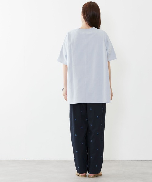 POU DOU DOU(プードゥドゥ)の「USコットンオーバーサイズTee(Tシャツ/カットソー・レディース・ライトブルー/ブラウン/オフホワイト/オレンジ・3)」の7枚目の写真