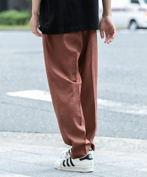 ITEMS URBANRESEARCH（アイテムズ アーバンリサーチ）の「シャンタン センタープレス スラックスパンツ（その他パンツ・メンズ・ブラック/ボルドー/ベージュ・LARGE/MEDIUM）」の14枚目の写真