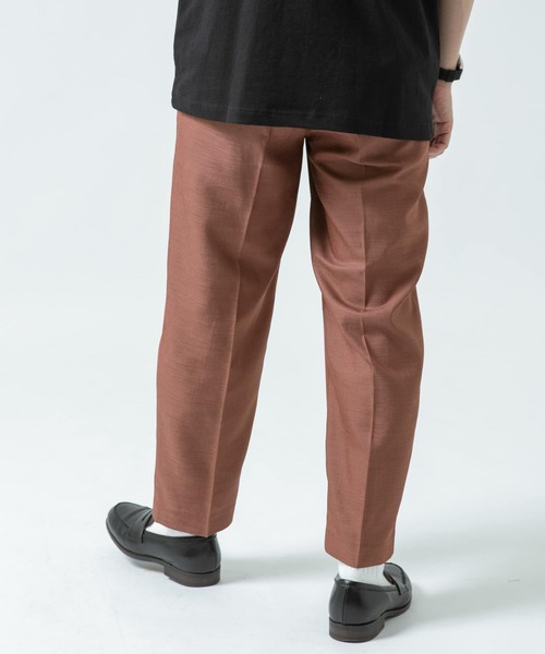 ITEMS URBANRESEARCH（アイテムズ アーバンリサーチ）の「シャンタン センタープレス スラックスパンツ（その他パンツ・メンズ・ブラック/ボルドー/ベージュ・LARGE/MEDIUM）」の6枚目の写真