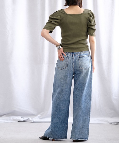 ＡＮＤＪ（アンドジェイ）の「パワーショルダースクエアネックテレコTシャツ（Tシャツ/カットソー・レディース・モカ/ブラック/カーキ/オフホワイト・M）」の16枚目の写真