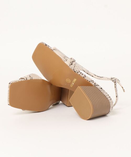 Andemiu(アンデミュウ)の「アシメデザインサンダル957610(サンダル・レディース・ブラック/ベージュ/その他・SMALL/MEDIUM/LARGE)」の5枚目の写真