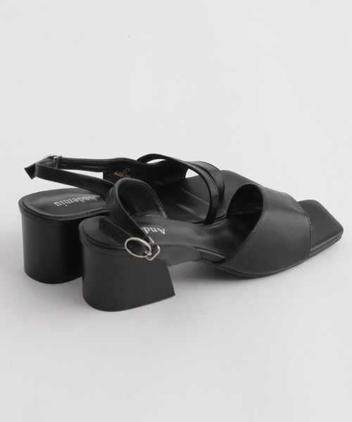 Andemiu(アンデミュウ)の「アシメデザインサンダル957610(サンダル・レディース・ブラック/ベージュ/その他・SMALL/MEDIUM/LARGE)」の14枚目の写真