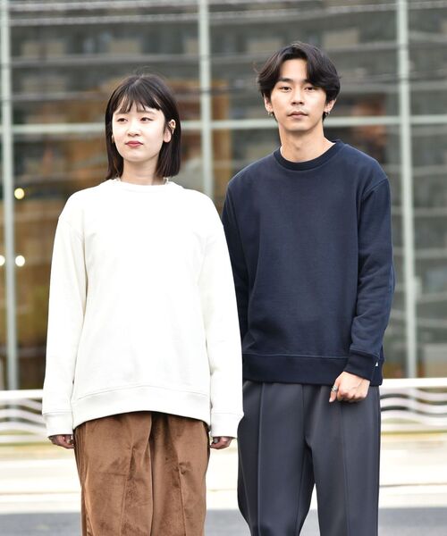 SHIPS（シップス）の「【WEB限定】SHIPS: アメリカ コットン ヘビーウェイト クルーネック スウェット (トレーナー)（スウェット・メンズ・オフホワイト/グレー/ブルー/ネイビー・SMALL/MEDIUM/LARGE/X-LARGE/XX-LARGE）」の2枚目の写真