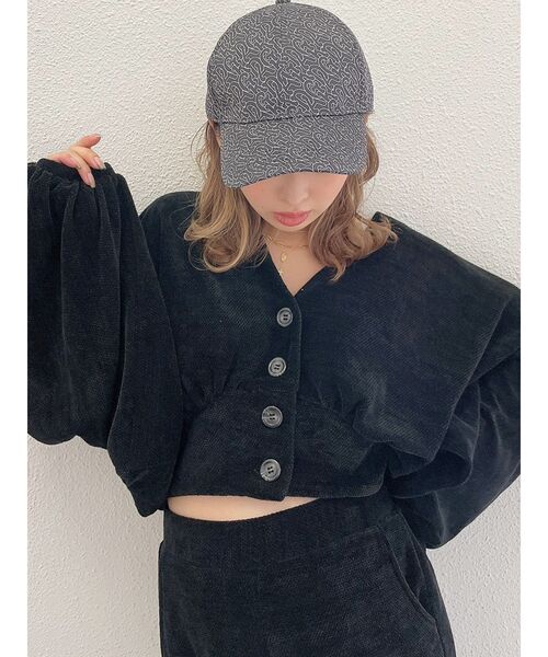 GYDA(ジェイダ)の「フロントボタンドルマントップス(カーディガン/ボレロ・レディース・ブラック/ベージュ・FREE)」の10枚目の写真