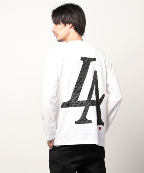 STUD MUFFIN（スタッドマフィン）の「STUD MUFFIN/スタッドマフィン/ビッグ マウスLA LA Tシャツ（Tシャツ/カットソー・メンズ・ホワイト/ブラック・3/2）」の4枚目の写真