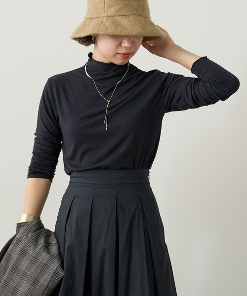 Omekashi（オメカシ）の「シアー天竺ハイネックTシャツ（Tシャツ/カットソー・レディース・オフホワイト/ベージュ/ブラック・FREE）」の3枚目の写真