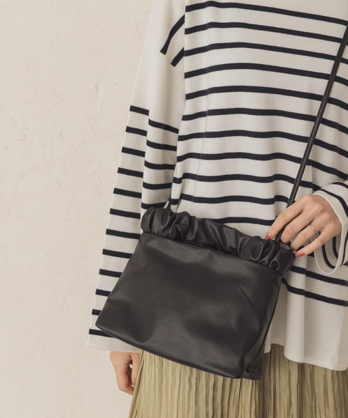 RODE SKO（ロデスコ）の「フリルハンドルショルダーバッグ（ショルダーバッグ・レディース・ブロンズ/ブラック/キャメル・ONE）」の17枚目の写真