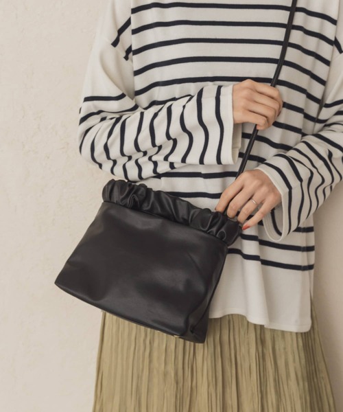 RODE SKO（ロデスコ）の「フリルハンドルショルダーバッグ（ショルダーバッグ・レディース・ブロンズ/ブラック/キャメル・ONE）」の18枚目の写真