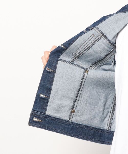 To b. by agnes b.(トゥービーバイアニエスベー)の「WG51 VESTE デニムジャケット(デニムジャケット・レディース・ネイビー・36)」の2枚目の写真