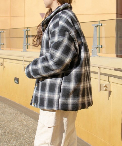 PairPair（ペアペア）の「チェック中綿ブルゾン(ユニセックス)（ブルゾン・レディース・ブラック/グレー・FREE）」の4枚目の写真