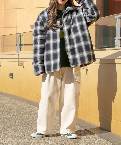 PairPair（ペアペア）の「チェック中綿ブルゾン(ユニセックス)（ブルゾン・レディース・ブラック/グレー・FREE）」の6枚目の写真